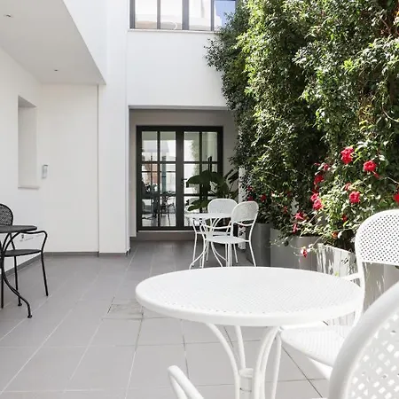 فندق مبيت وإفطار Ntartei